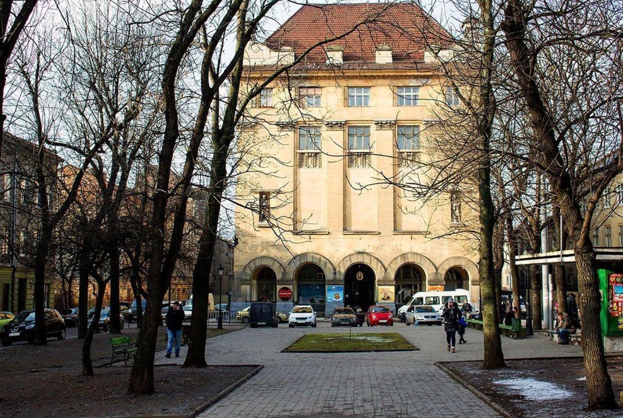 Lion King Danyla 1 Appartement Lviv Buitenkant foto
